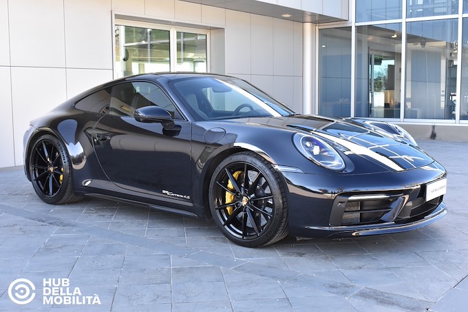 PORSCHE 911 Carrera 4S